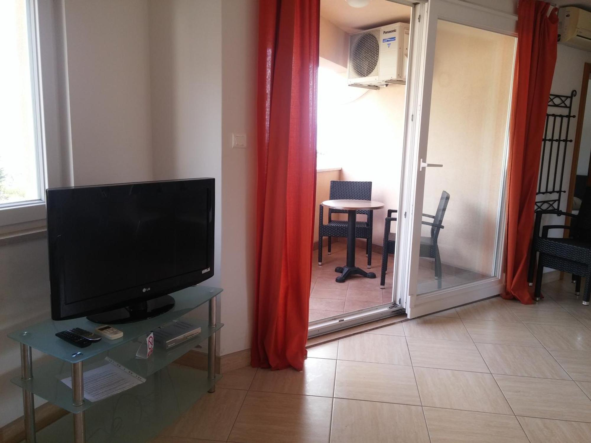 Casa Del Sole Apartment Кленовица Екстериор снимка